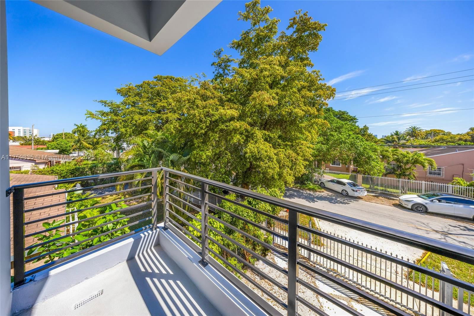 Real estate property located at 3300 19th Ave, Miami-dade, Holleman Manor Addn, Miami, FL