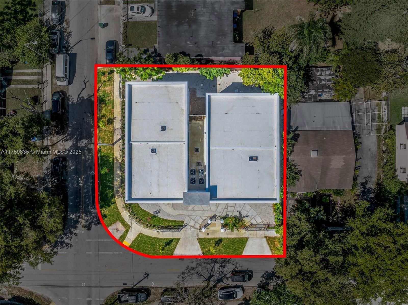 Real estate property located at 3300 19th Ave, Miami-dade, Holleman Manor Addn, Miami, FL