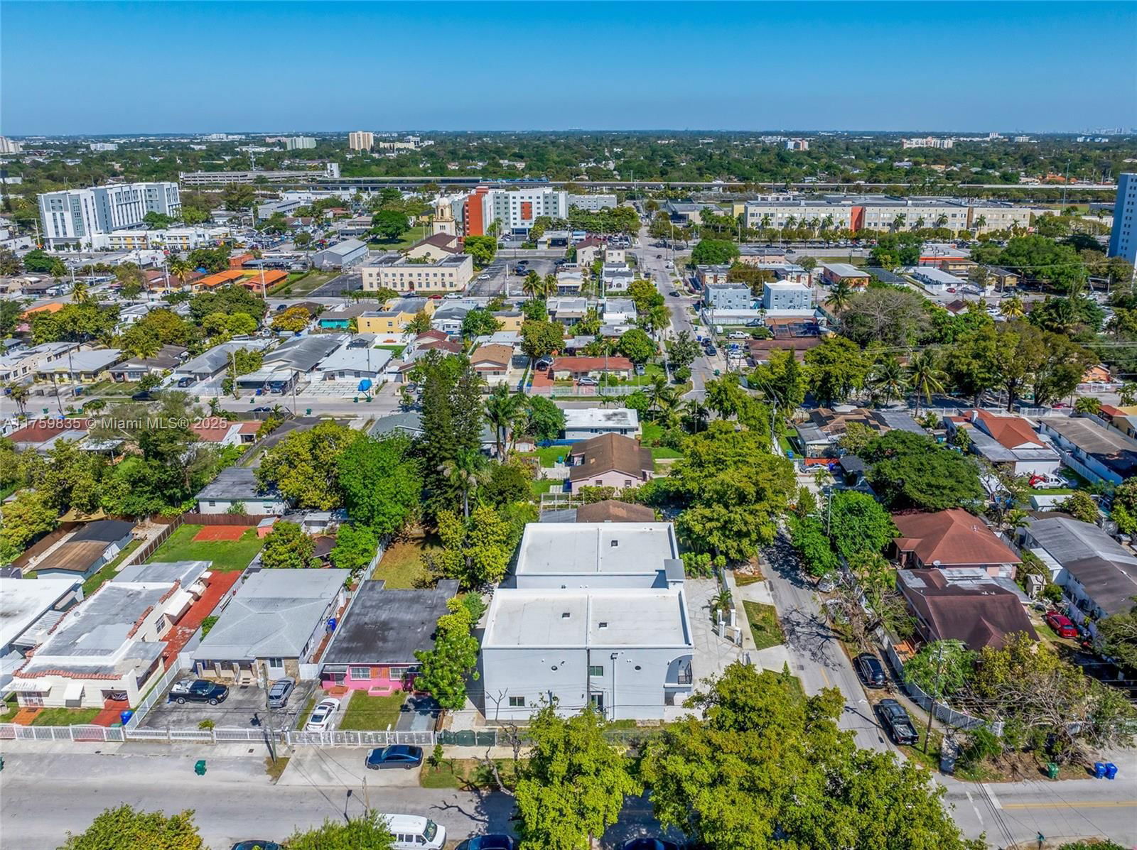 Real estate property located at 3300 19th Ave, Miami-dade, Holleman Manor Addn, Miami, FL