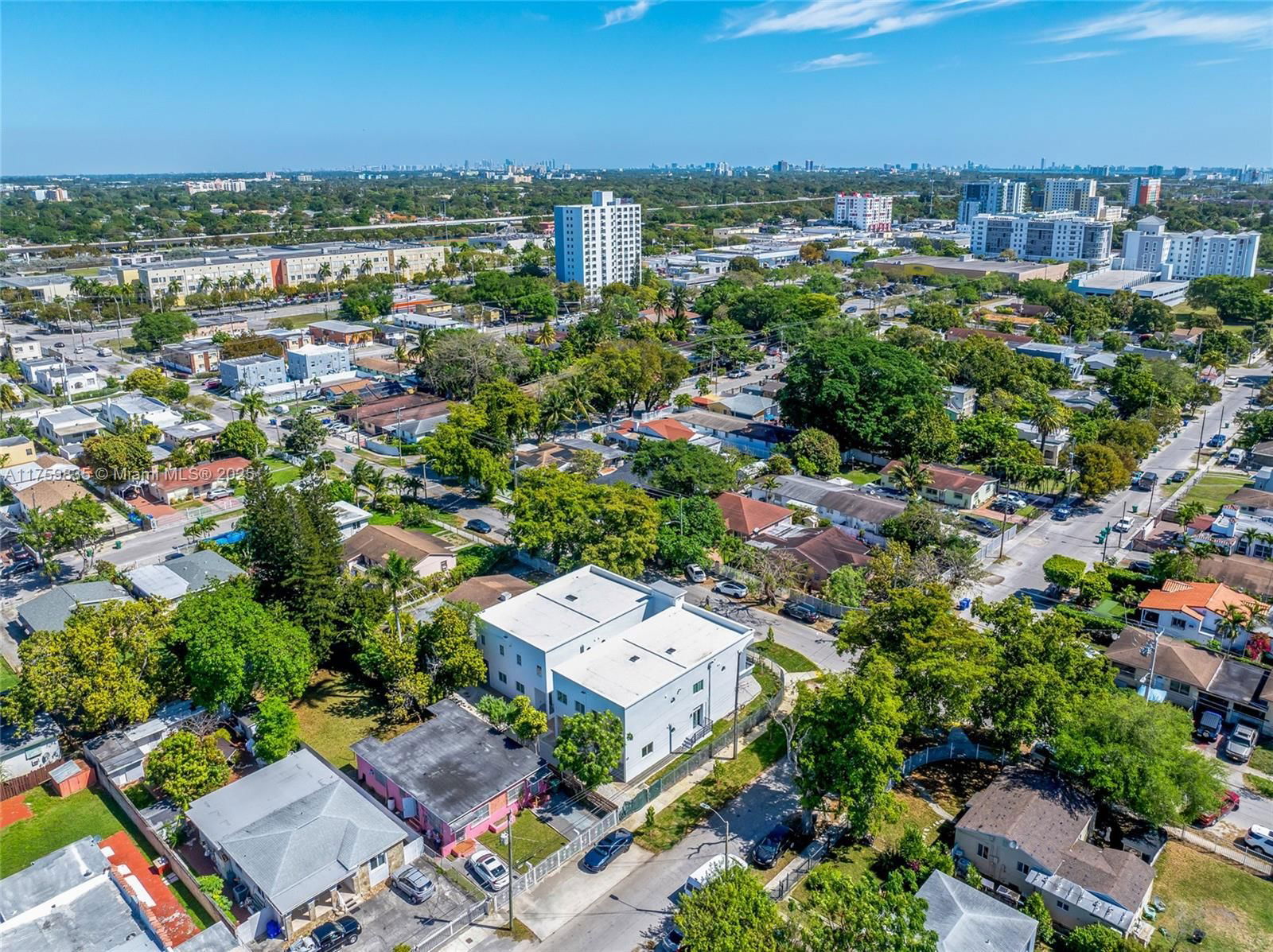 Real estate property located at 3300 19th Ave, Miami-dade, Holleman Manor Addn, Miami, FL