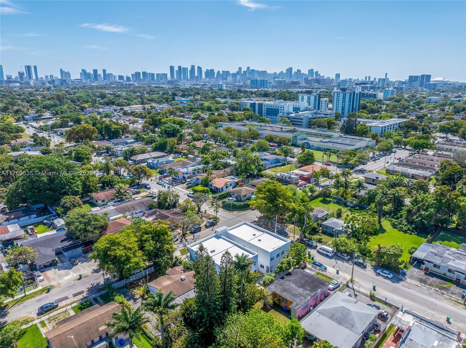 Real estate property located at 3300 19th Ave, Miami-dade, Holleman Manor Addn, Miami, FL
