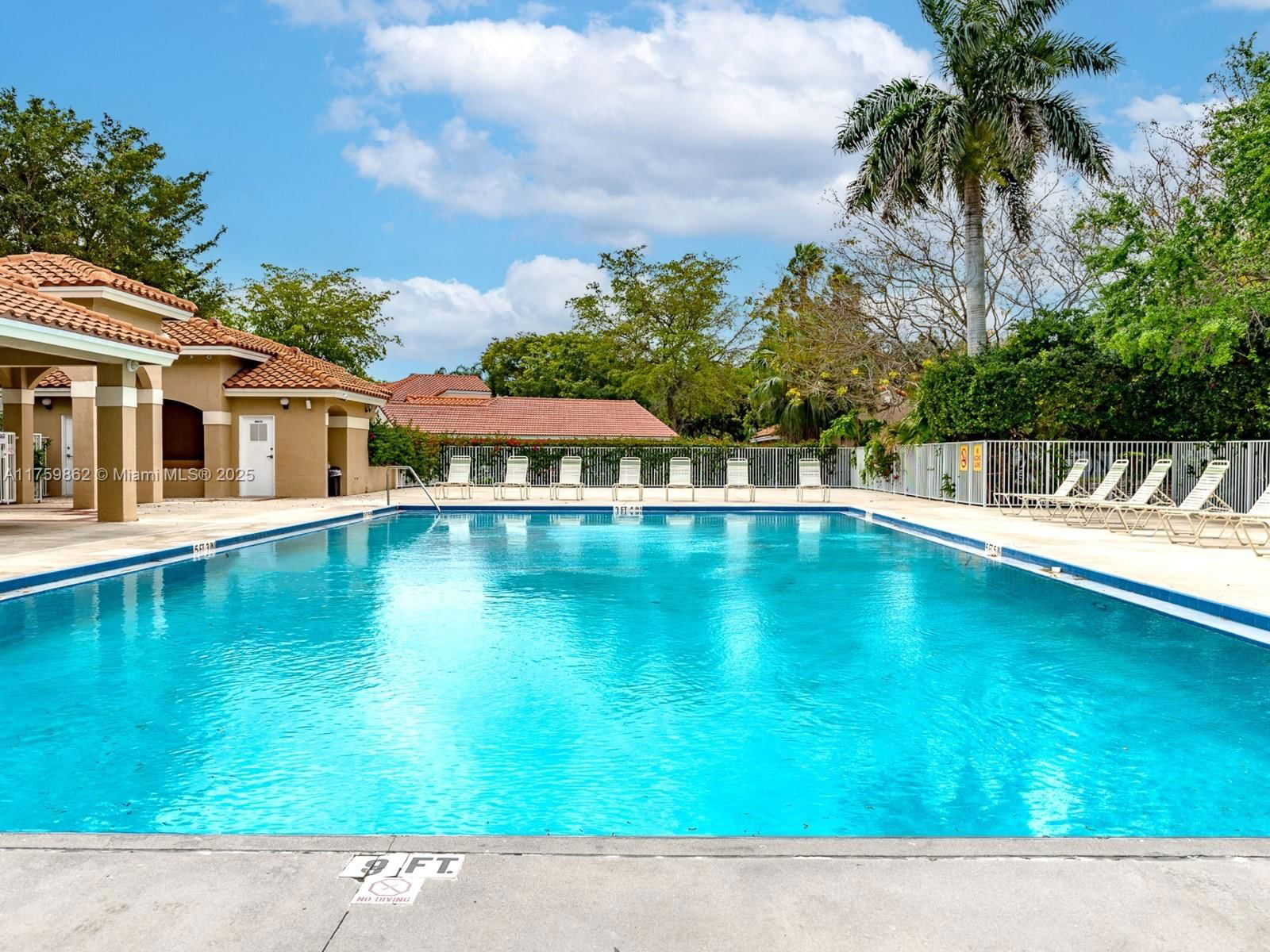 Real estate property located at 1363 Seagrape Cir, Broward, Country Isles Garden Home, Weston, FL