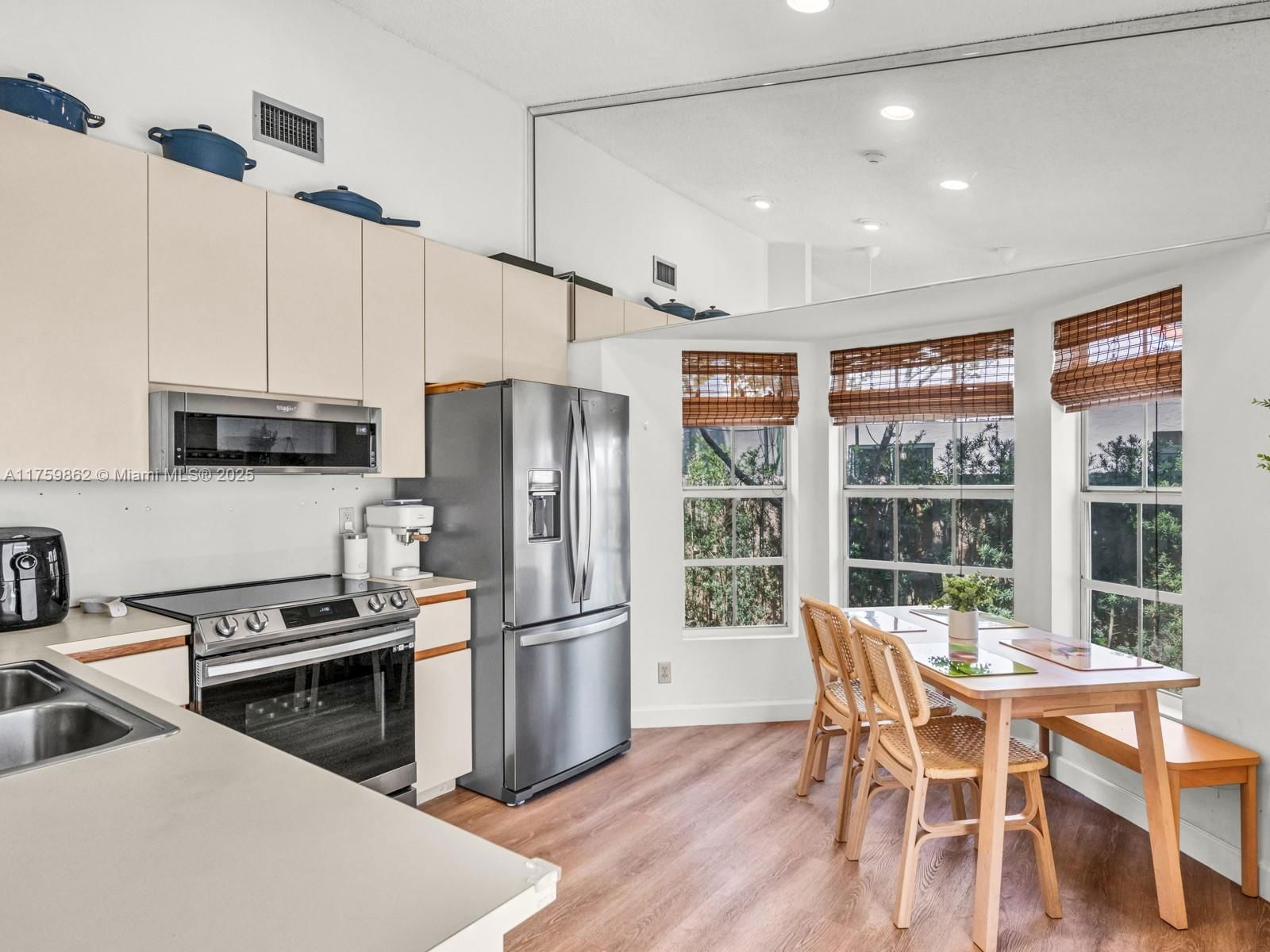 Real estate property located at 1363 Seagrape Cir, Broward, Country Isles Garden Home, Weston, FL