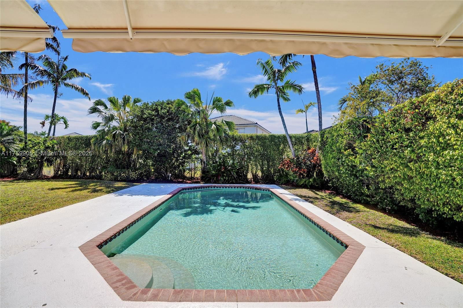 Real estate property located at 1436 Blue Jay Cir, Broward, Groves Ii, Weston, FL