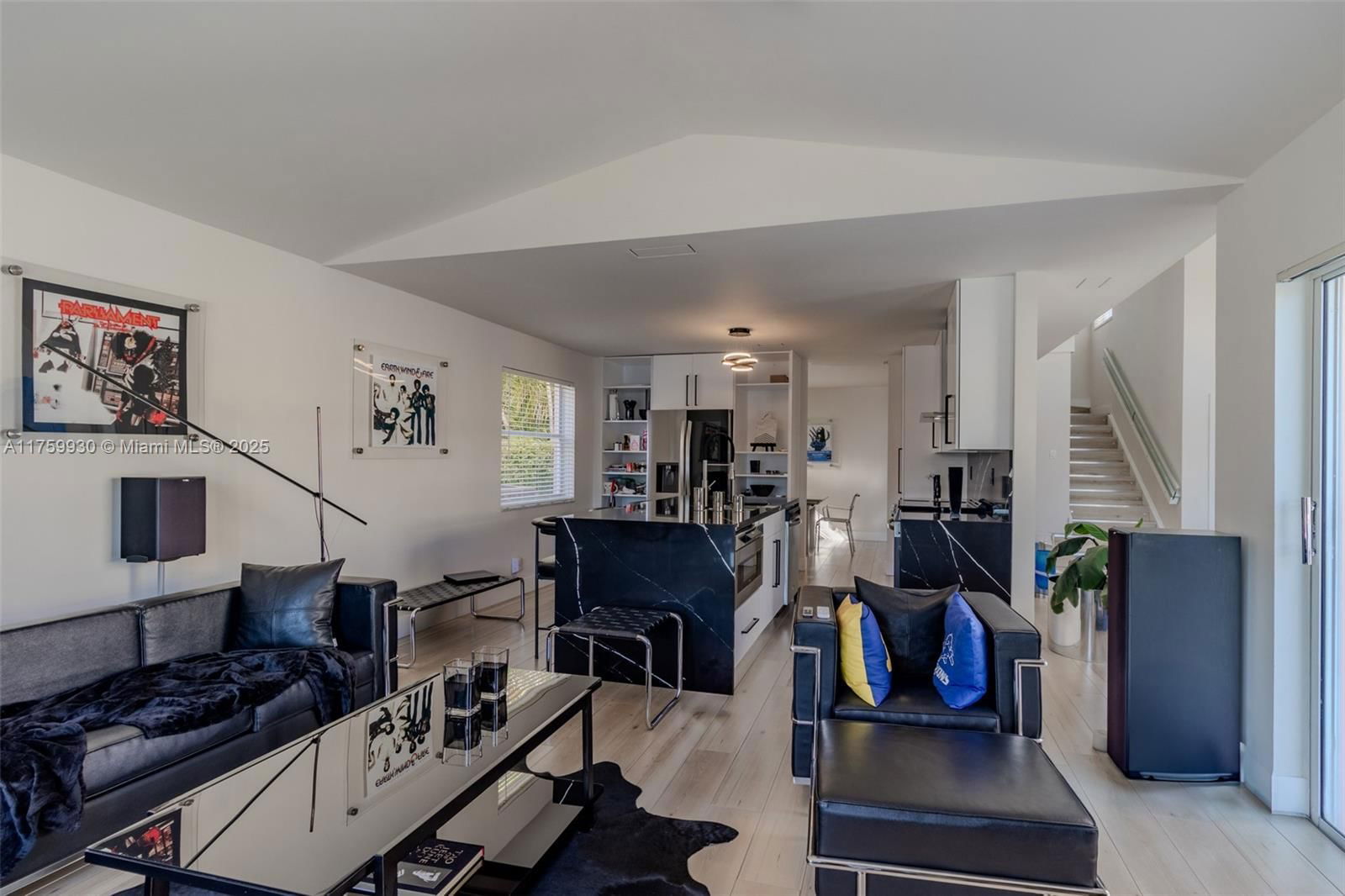 Real estate property located at 18098 30th Ct, Broward, Silver Lakes Phase Iii, Miramar, FL