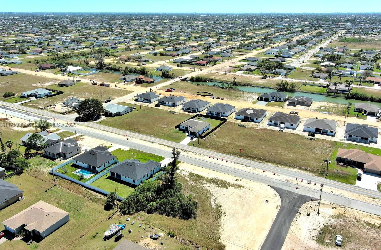 Real estate property located at 339 Diplomat Pkwy, Lee, Cape Coral, Cape Coral, FL