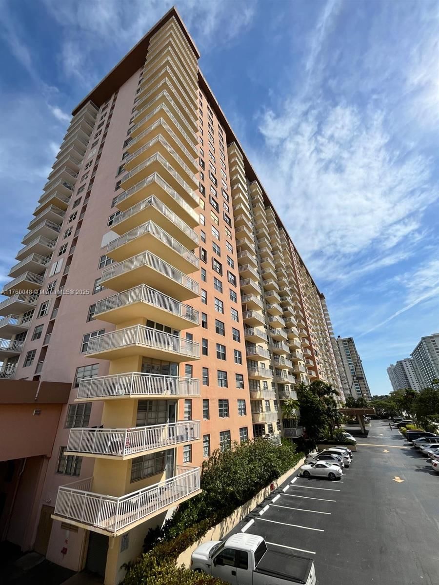 Real estate property located at 251 174th St #1716, Miami-dade, Winston Towers 200, Sunny Isles Beach, FL