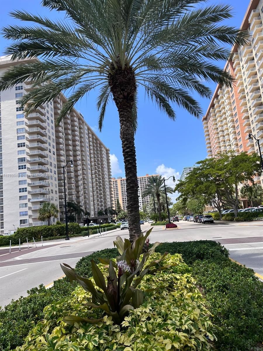 Real estate property located at 251 174th St #1716, Miami-dade, Winston Towers 200, Sunny Isles Beach, FL