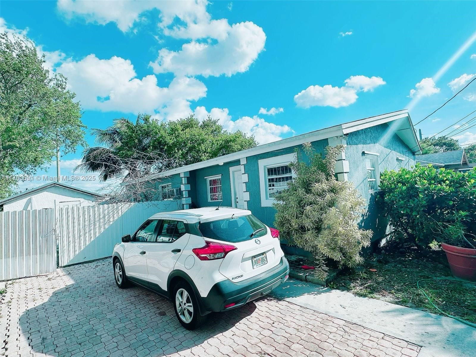 Real estate property located at 1945 155th St, Miami-dade, 1st Addn To Magnolia Sub, Miami Gardens, FL