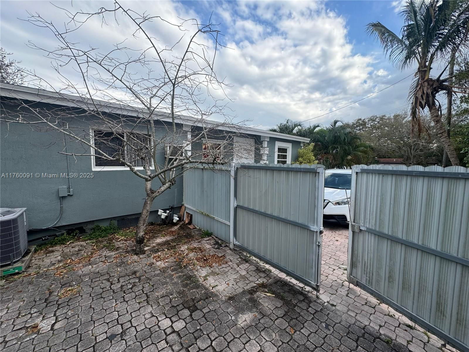 Real estate property located at 1945 155th St, Miami-dade, 1st Addn To Magnolia Sub, Miami Gardens, FL