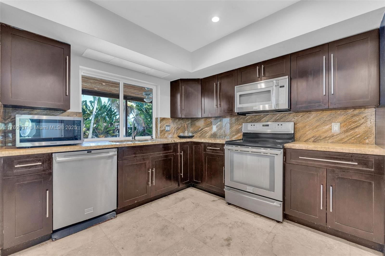 Real estate property located at 4217 Jefferson St, Broward, Hollywood Hills, Hollywood, FL