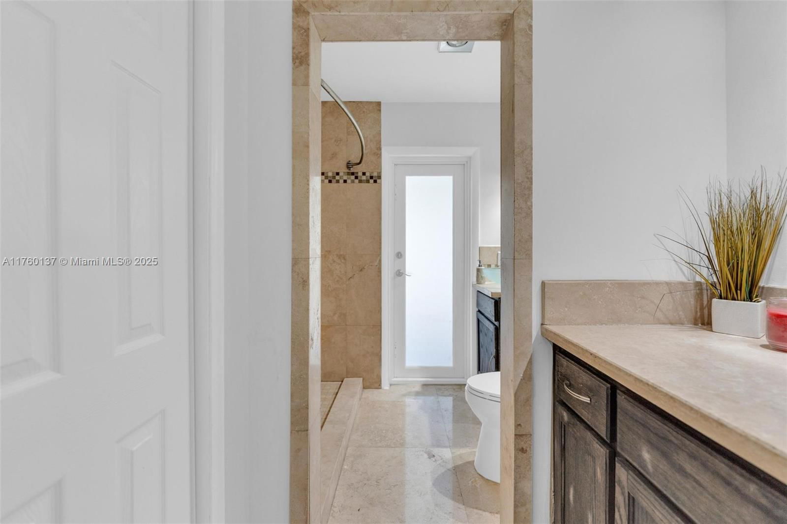 Real estate property located at 4217 Jefferson St, Broward, Hollywood Hills, Hollywood, FL
