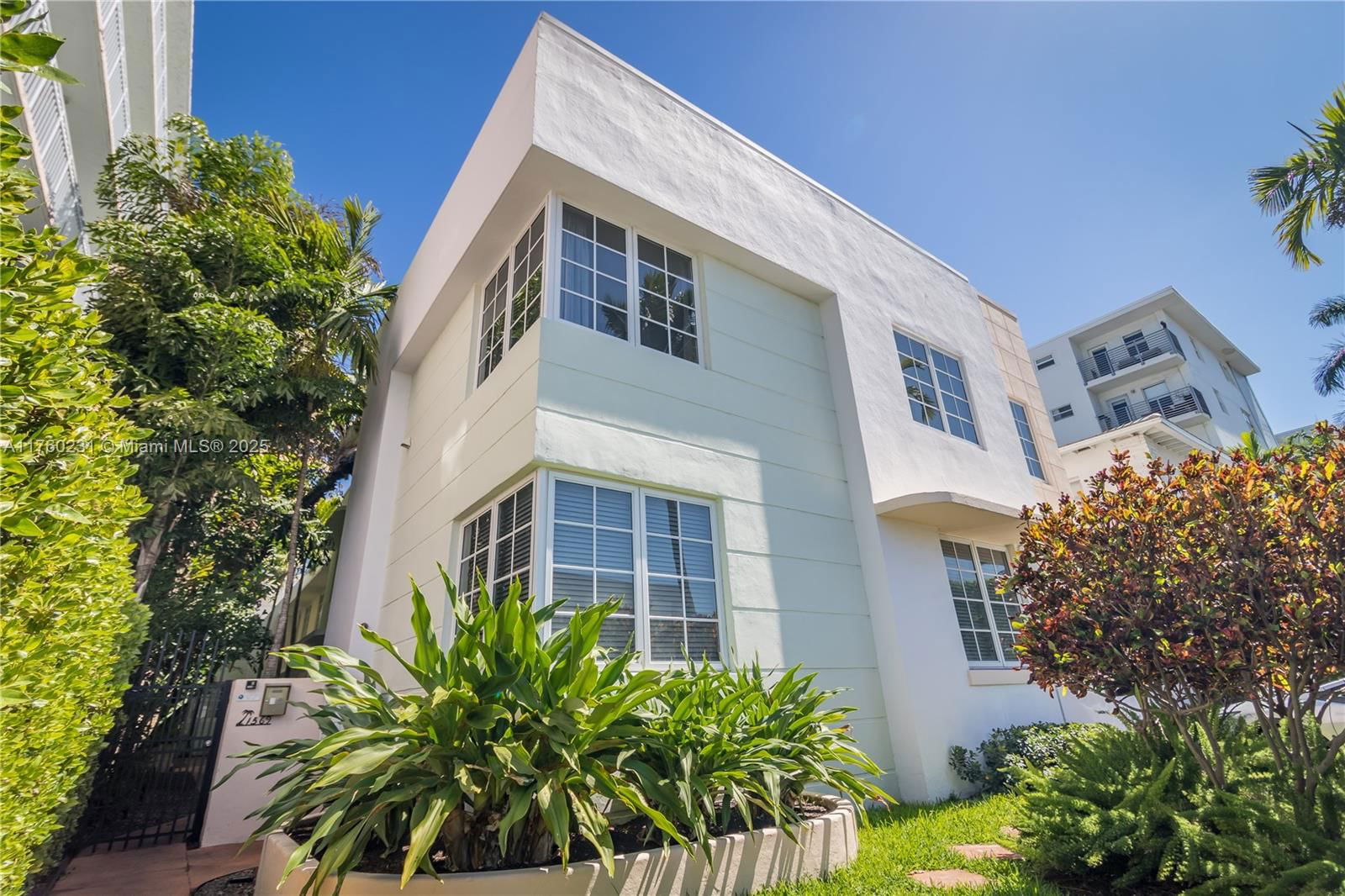 Real estate property located at 1569 Euclid Ave #3, Miami-dade, The Belcrest Condo, Miami Beach, FL