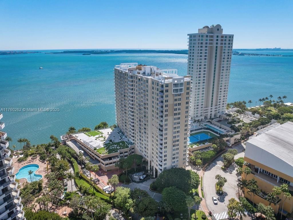 Real estate property located at 770 Claughton Island Dr #2111, Miami-dade, Isola Condo, Miami, FL