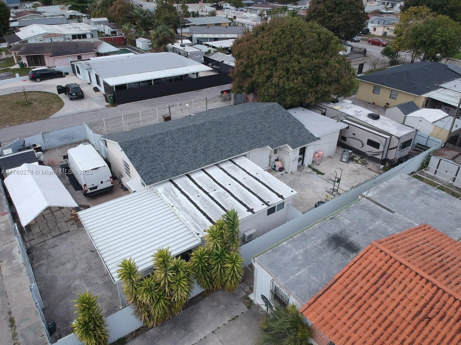 Real estate property located at 685 8th Ct, Miami-dade, Rose Sub, Hialeah, FL
