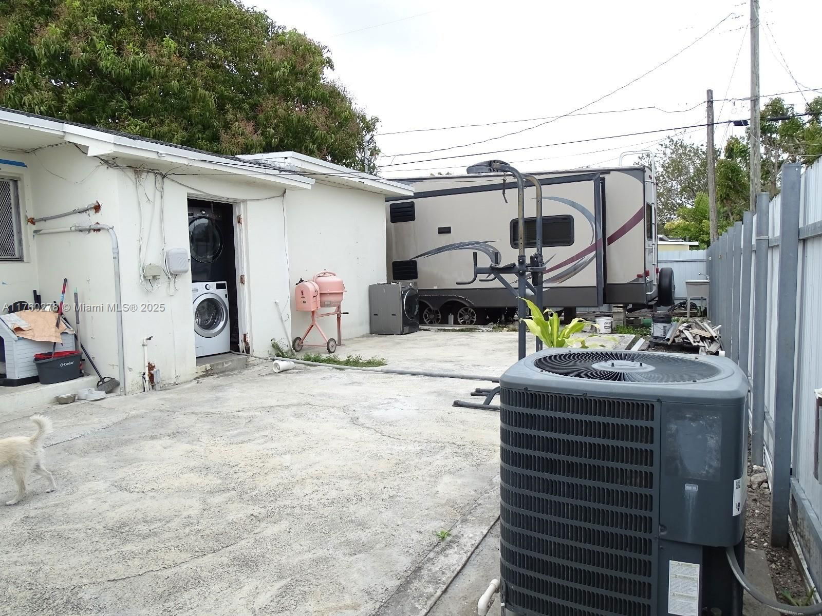 Real estate property located at 685 8th Ct, Miami-dade, Rose Sub, Hialeah, FL
