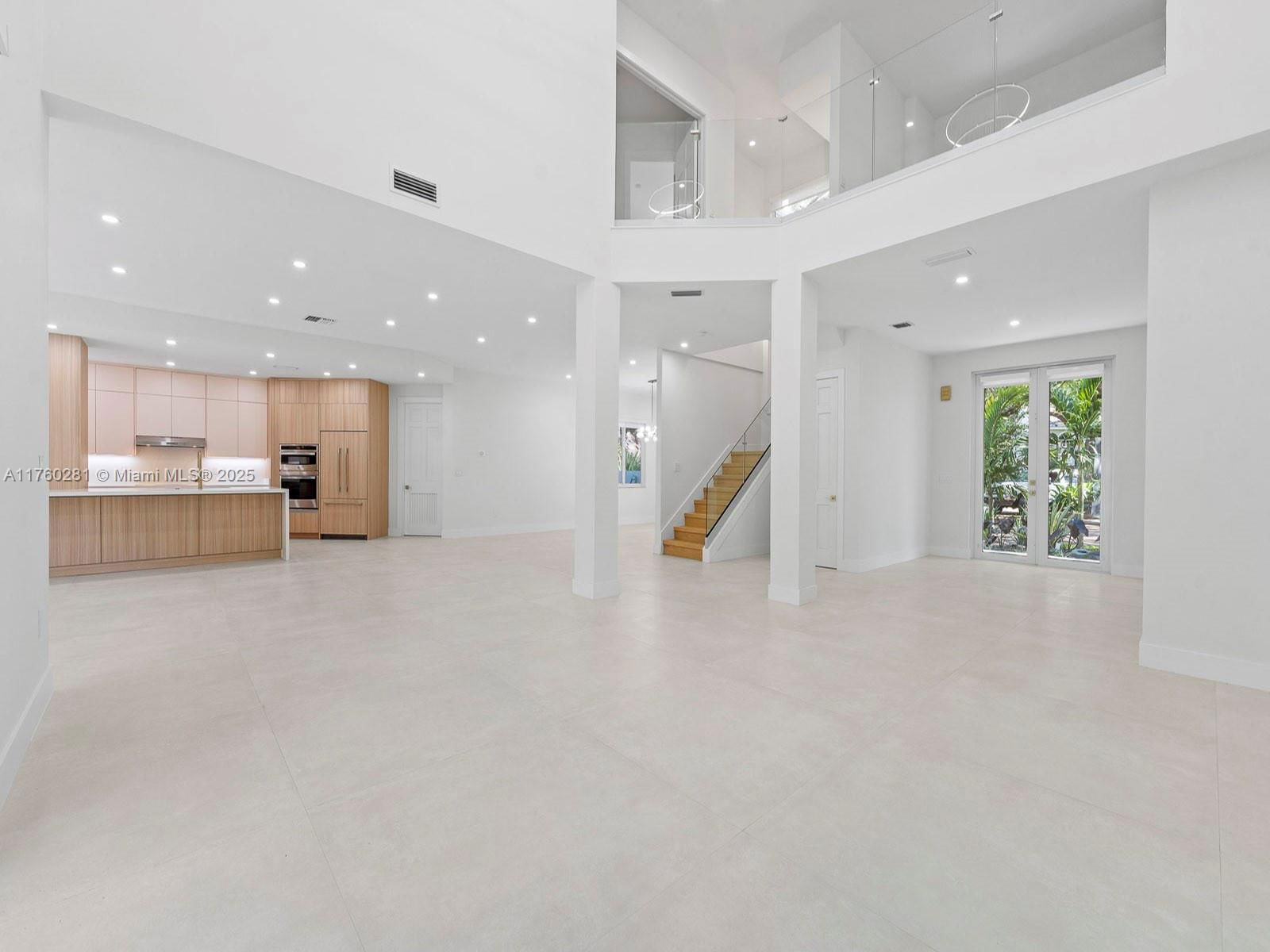 Real estate property located at 7226 146th St Cir, Miami-dade, Cutler Oaks, Palmetto Bay, FL