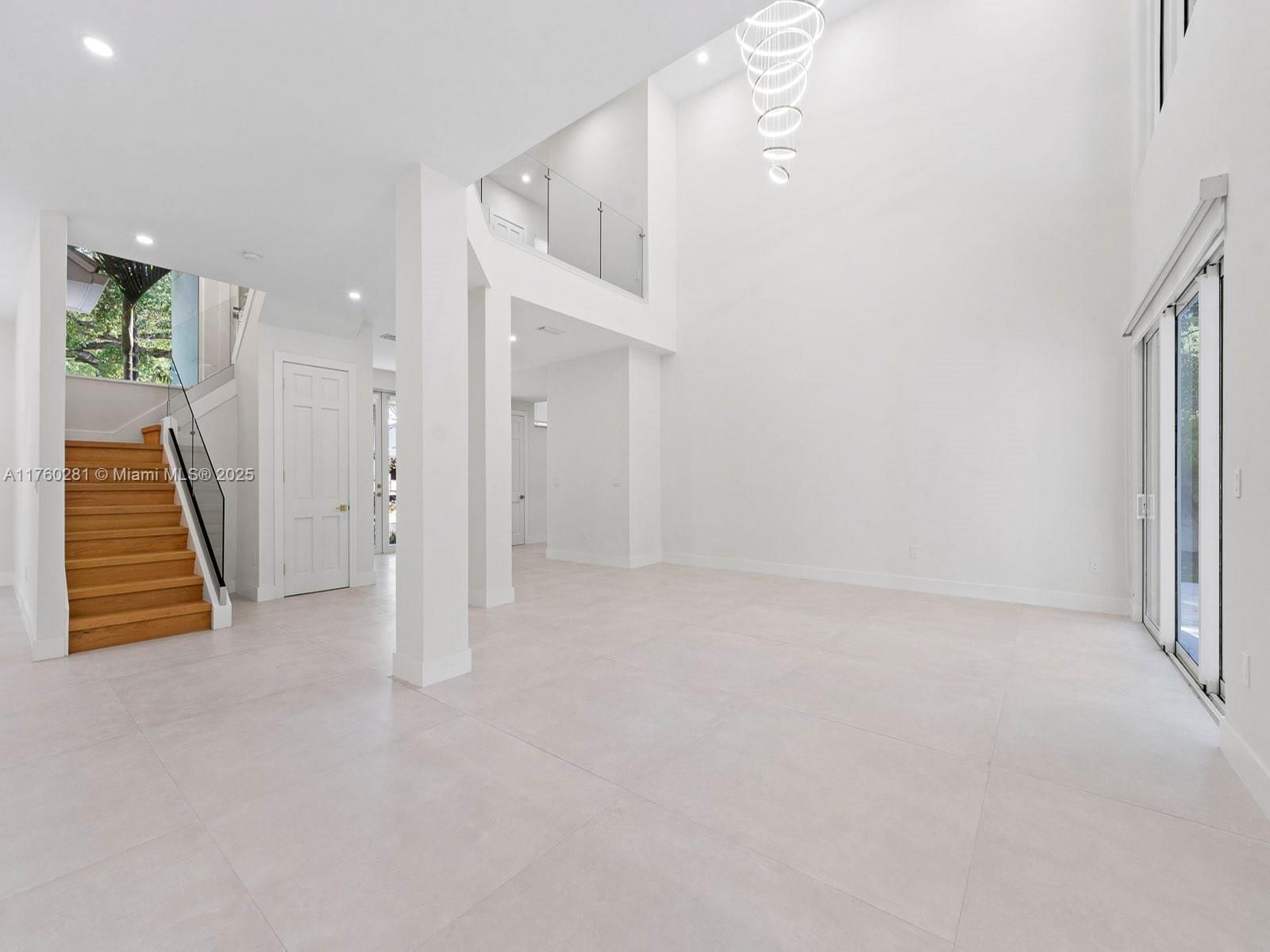 Real estate property located at 7226 146th St Cir, Miami-dade, Cutler Oaks, Palmetto Bay, FL