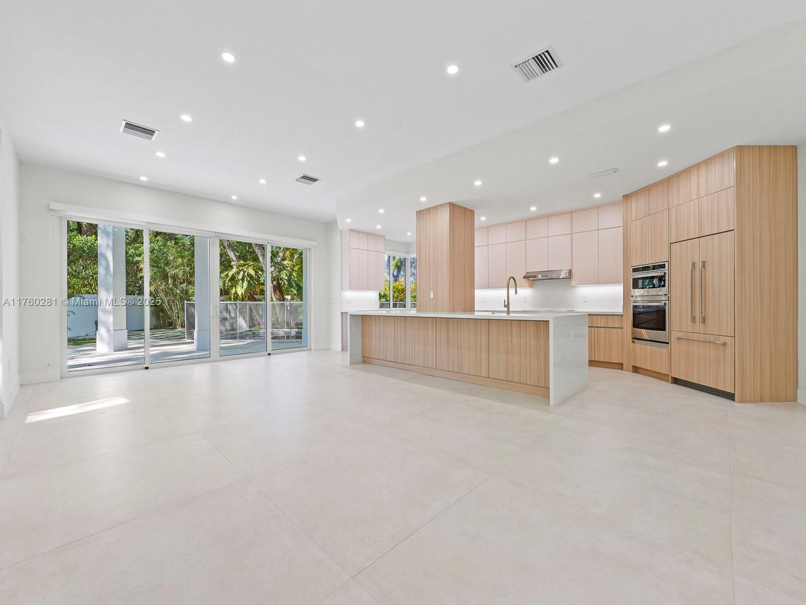 Real estate property located at 7226 146th St Cir, Miami-dade, Cutler Oaks, Palmetto Bay, FL