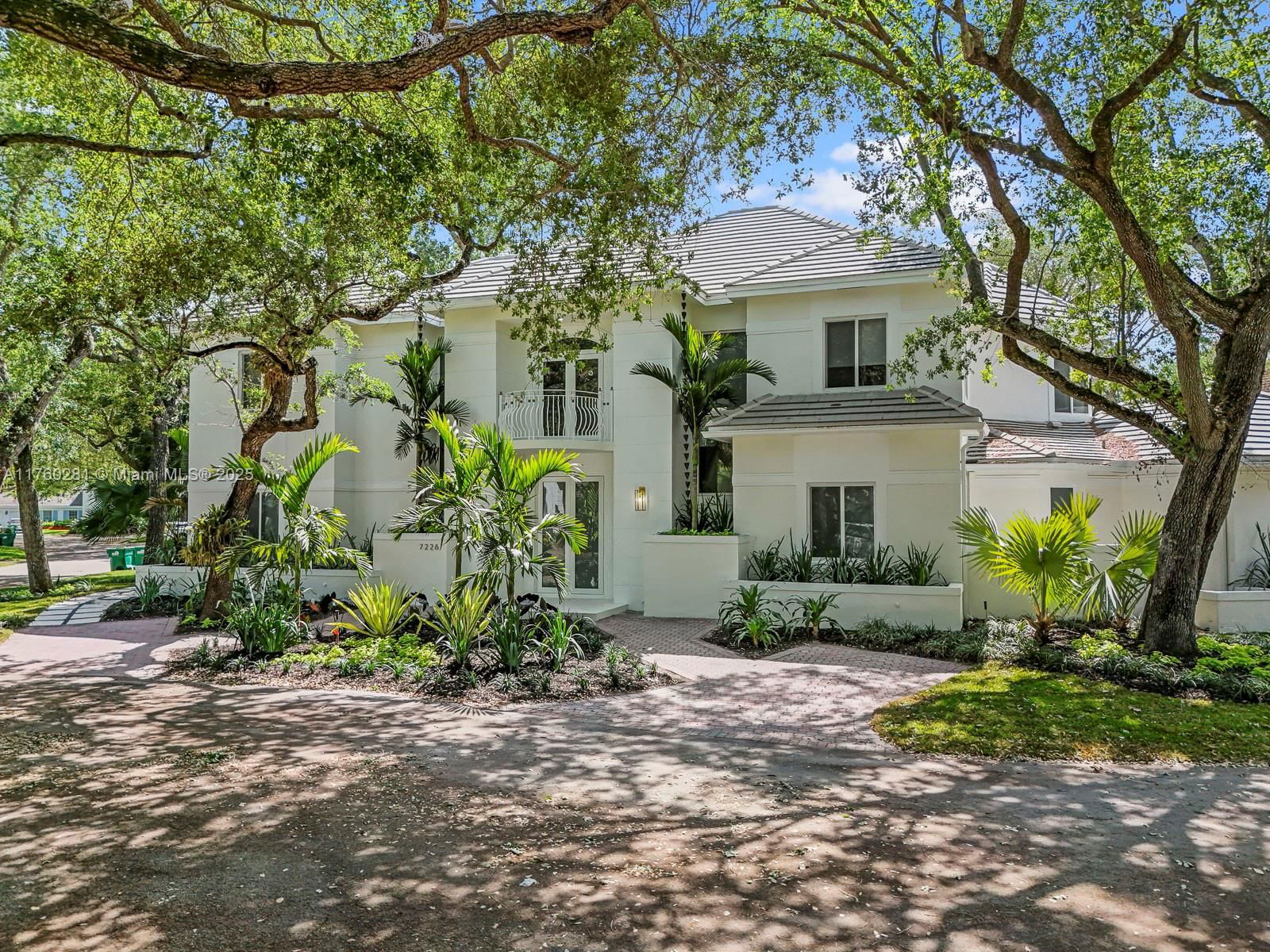 Real estate property located at 7226 146th St Cir, Miami-dade, Cutler Oaks, Palmetto Bay, FL