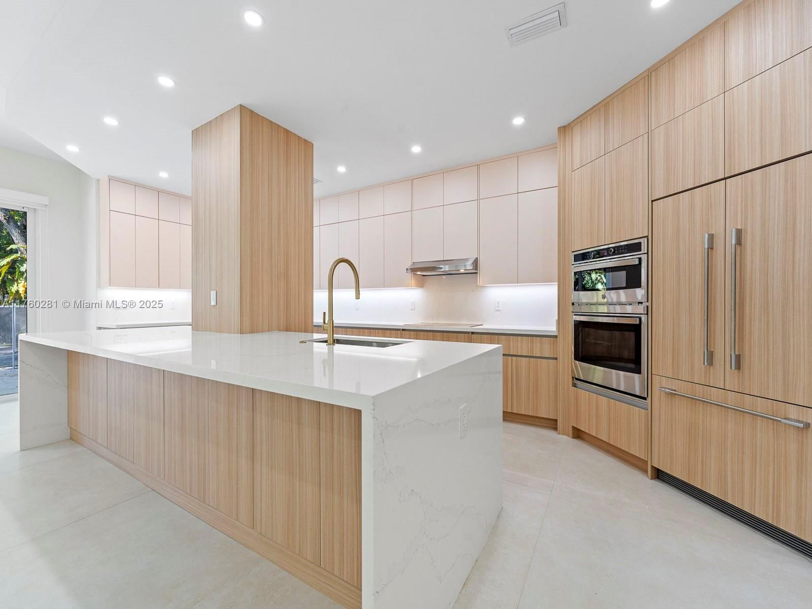Real estate property located at 7226 146th St Cir, Miami-dade, Cutler Oaks, Palmetto Bay, FL