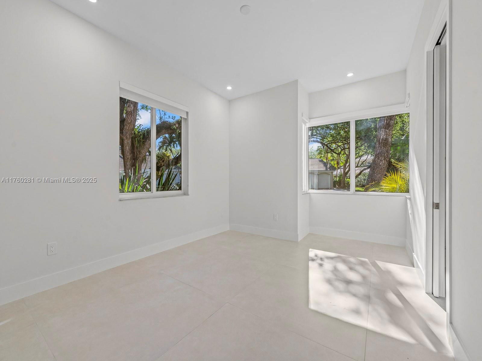 Real estate property located at 7226 146th St Cir, Miami-dade, Cutler Oaks, Palmetto Bay, FL