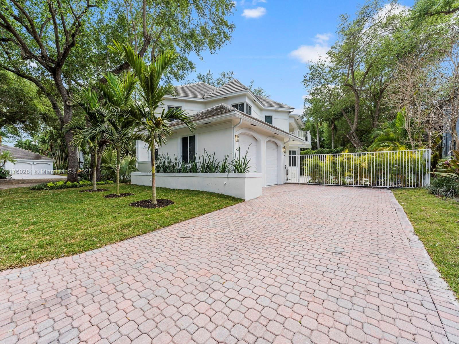 Real estate property located at 7226 146th St Cir, Miami-dade, Cutler Oaks, Palmetto Bay, FL