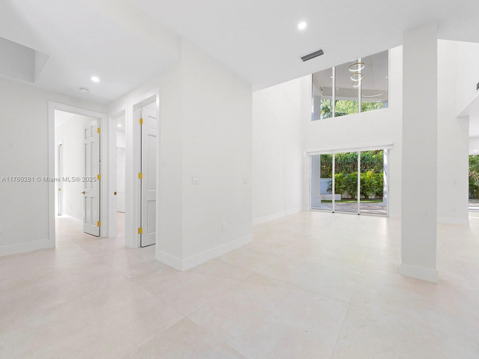 Real estate property located at 7226 146th St Cir, Miami-dade, Cutler Oaks, Palmetto Bay, FL