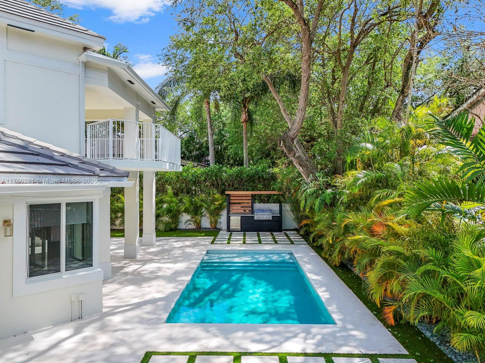 Real estate property located at 7226 146th St Cir, Miami-dade, Cutler Oaks, Palmetto Bay, FL