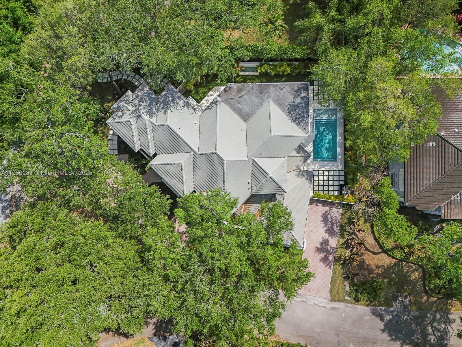Real estate property located at 7226 146th St Cir, Miami-dade, Cutler Oaks, Palmetto Bay, FL