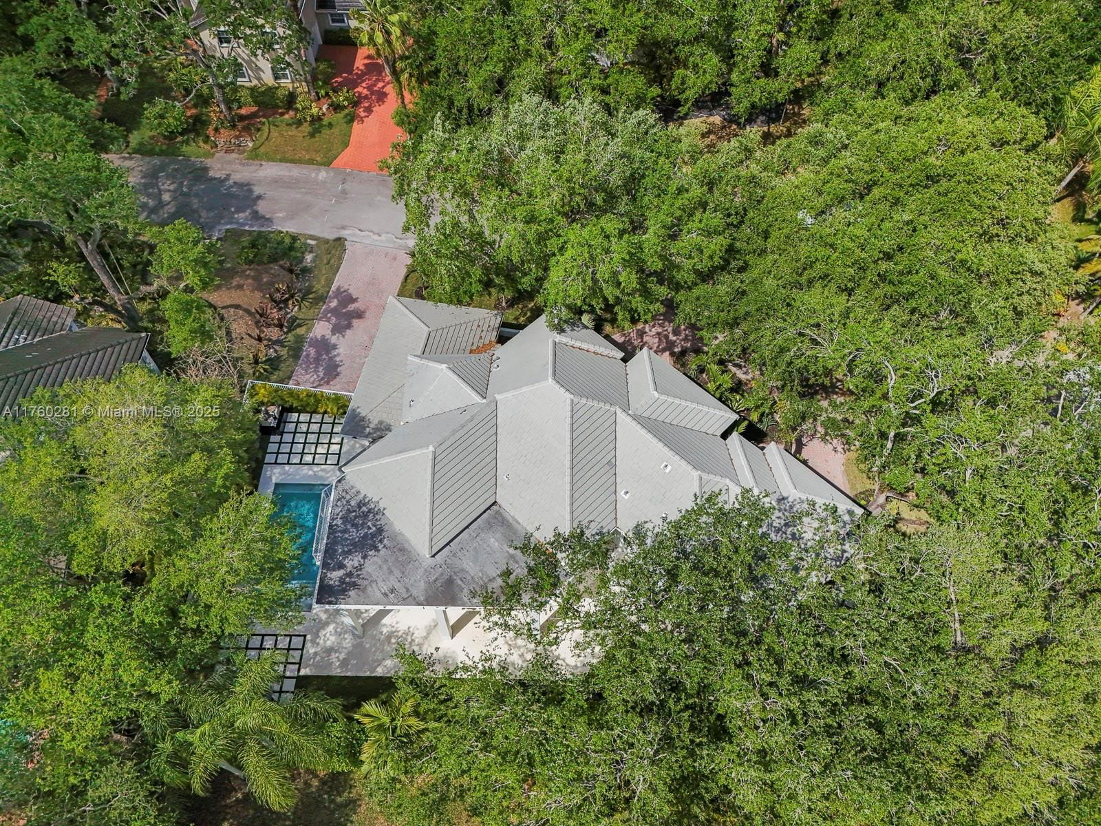 Real estate property located at 7226 146th St Cir, Miami-dade, Cutler Oaks, Palmetto Bay, FL