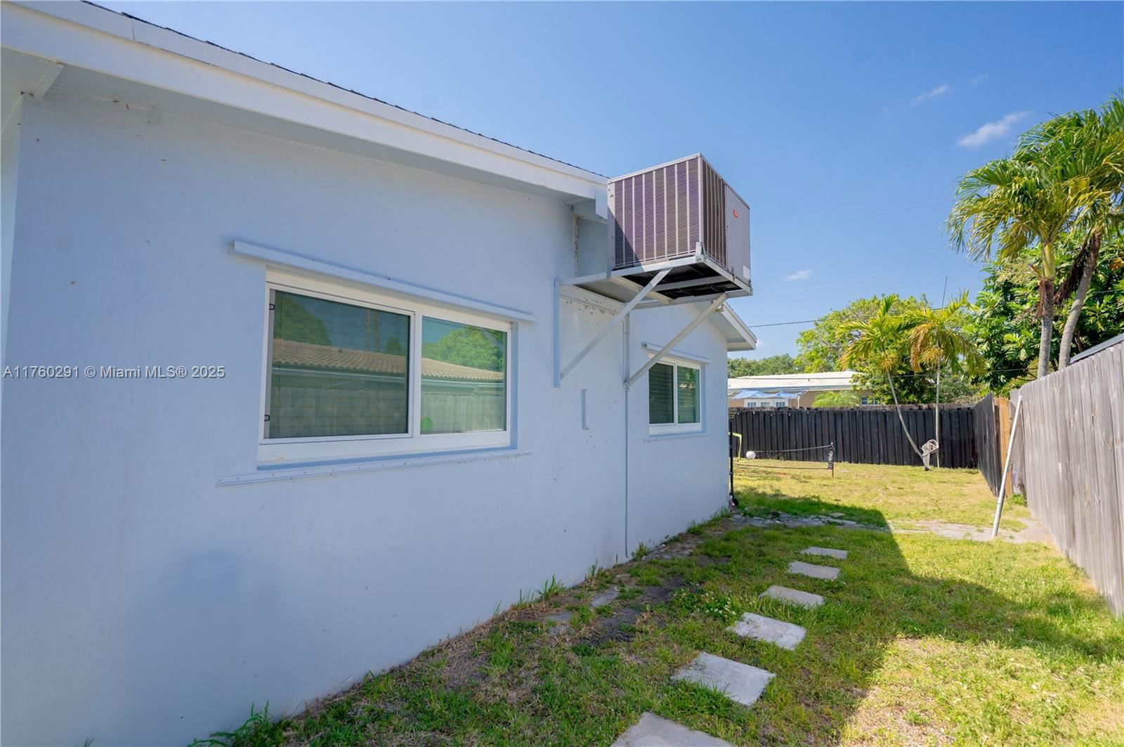 Real estate property located at 1301 45th St, Broward, Twin Lakes Resub Of Blks, Fort Lauderdale, FL