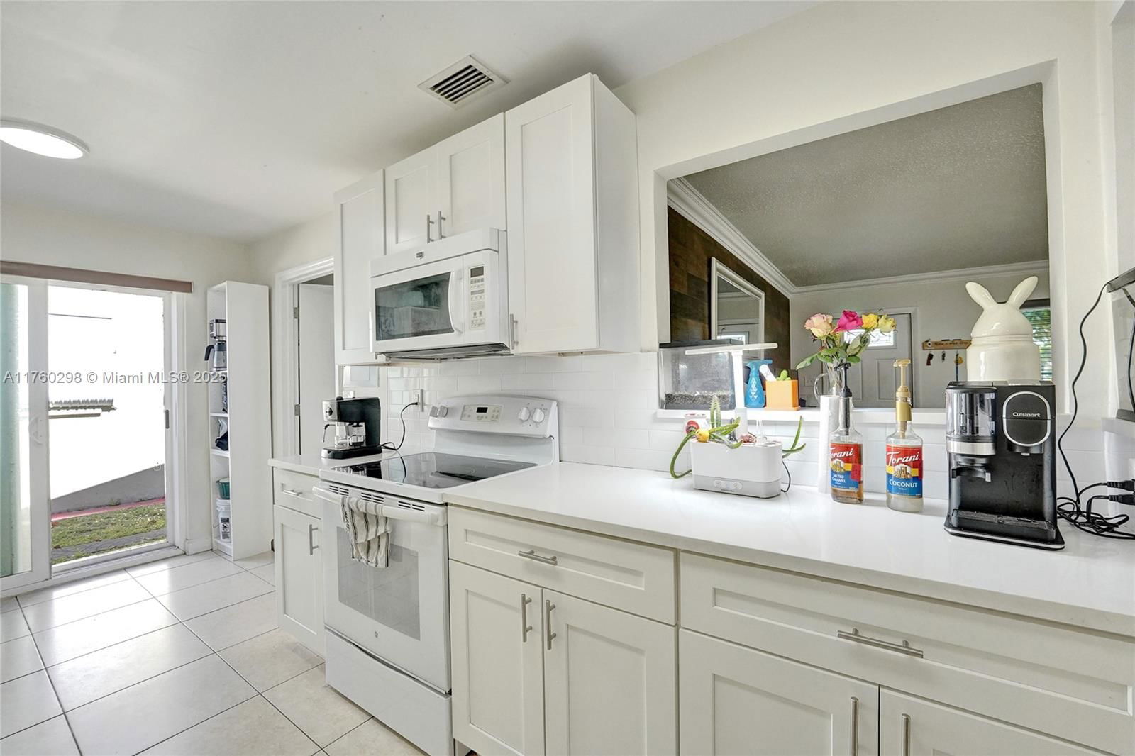 Real estate property located at 6003 68th Ter, Broward, Mainlands Of Tamarac Lake, Tamarac, FL