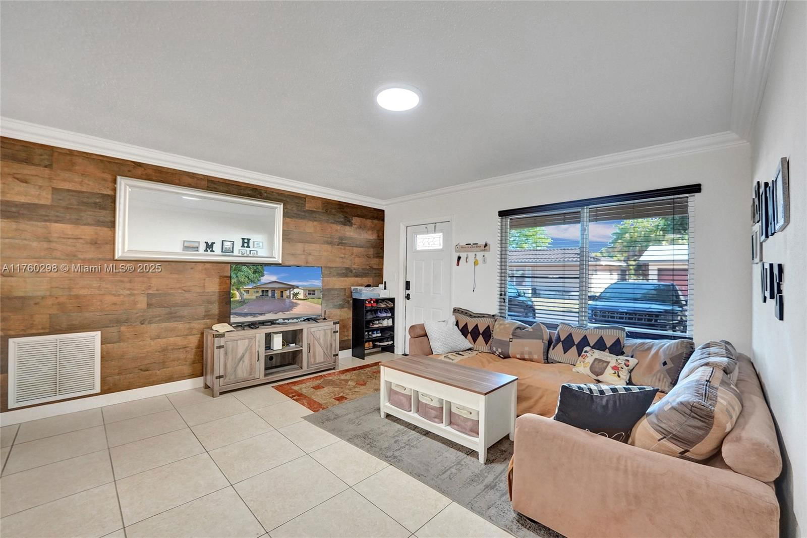 Real estate property located at 6003 68th Ter, Broward, Mainlands Of Tamarac Lake, Tamarac, FL