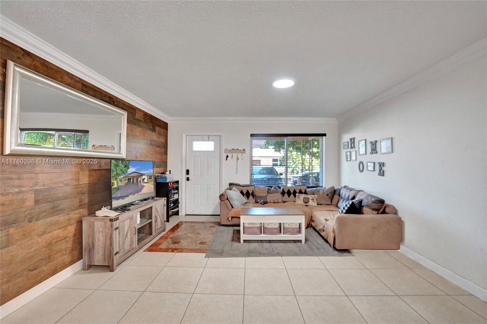Real estate property located at 6003 68th Ter, Broward, Mainlands Of Tamarac Lake, Tamarac, FL