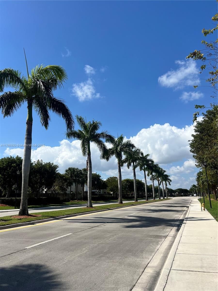 Real estate property located at 9031 227th St #2, Miami-dade, Lakes By The Bay Eve Repl, Cutler Bay, FL
