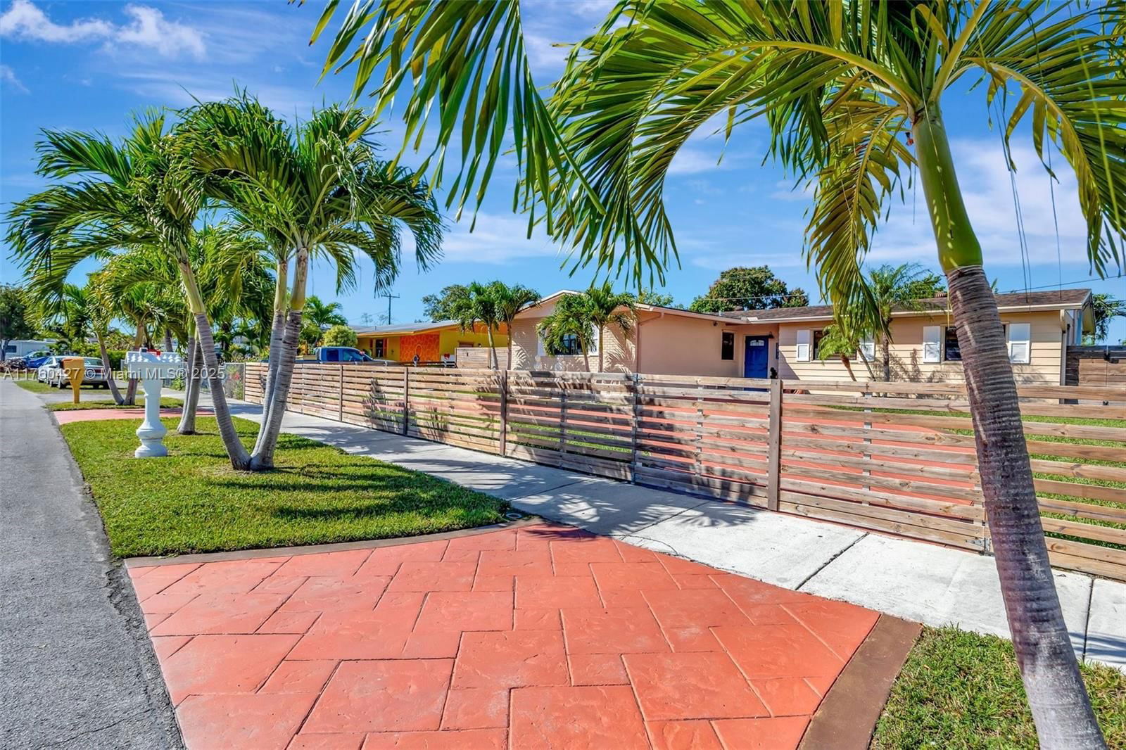 Real estate property located at 20512 117th Ct, Miami-dade, South Miami Heights Addn, Miami, FL