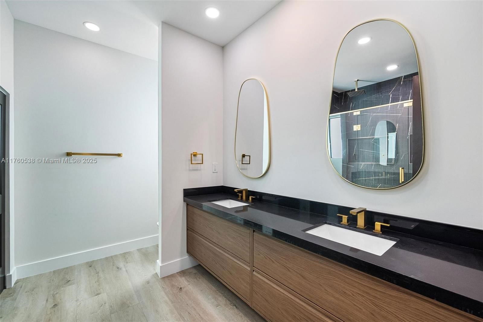 Real estate property located at 533 52nd St #533, Miami-dade, Railway Shops Addn 2nd Am, Miami, FL