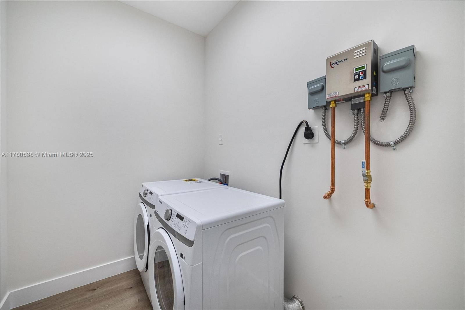 Real estate property located at 533 52nd St #533, Miami-dade, Railway Shops Addn 2nd Am, Miami, FL