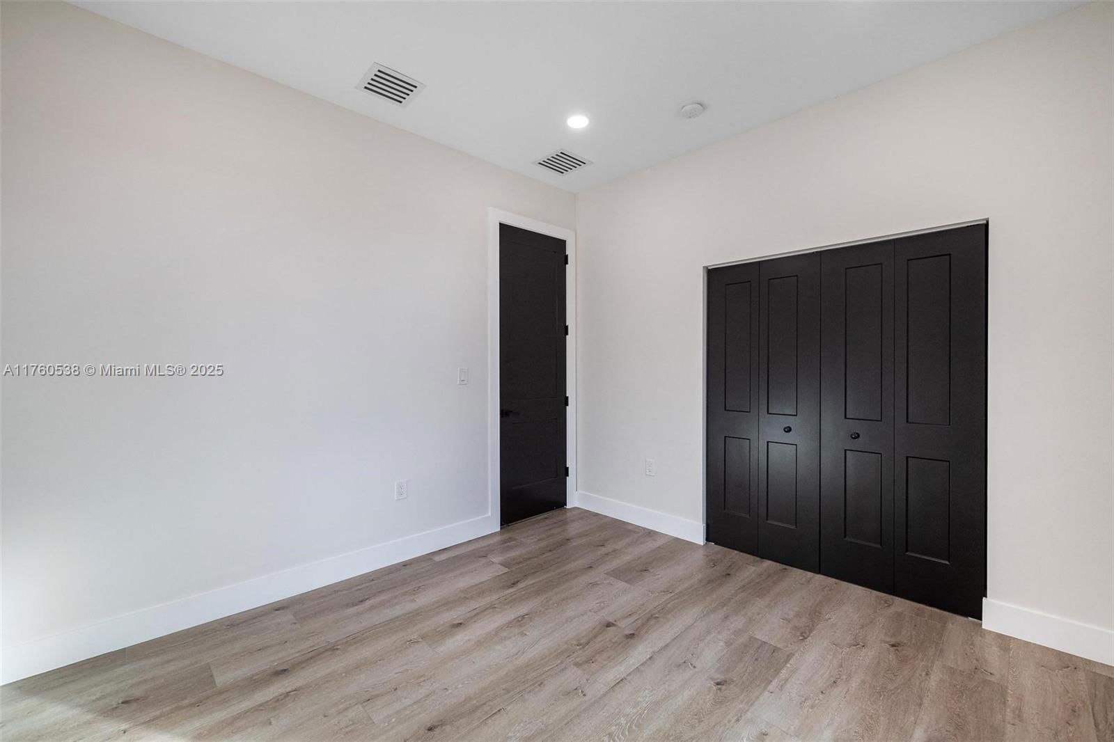 Real estate property located at 533 52nd St #533, Miami-dade, Railway Shops Addn 2nd Am, Miami, FL