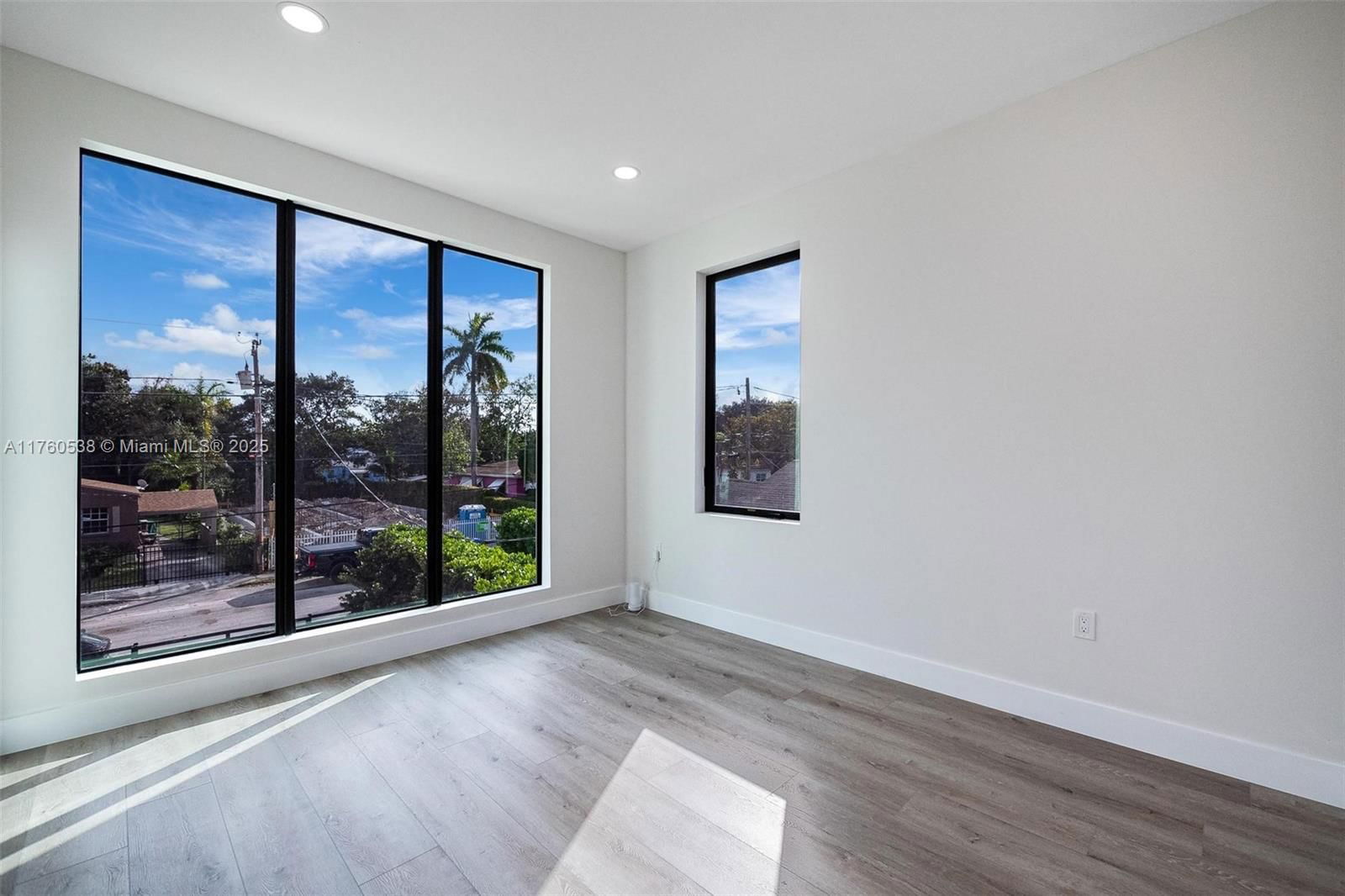 Real estate property located at 533 52nd St #533, Miami-dade, Railway Shops Addn 2nd Am, Miami, FL