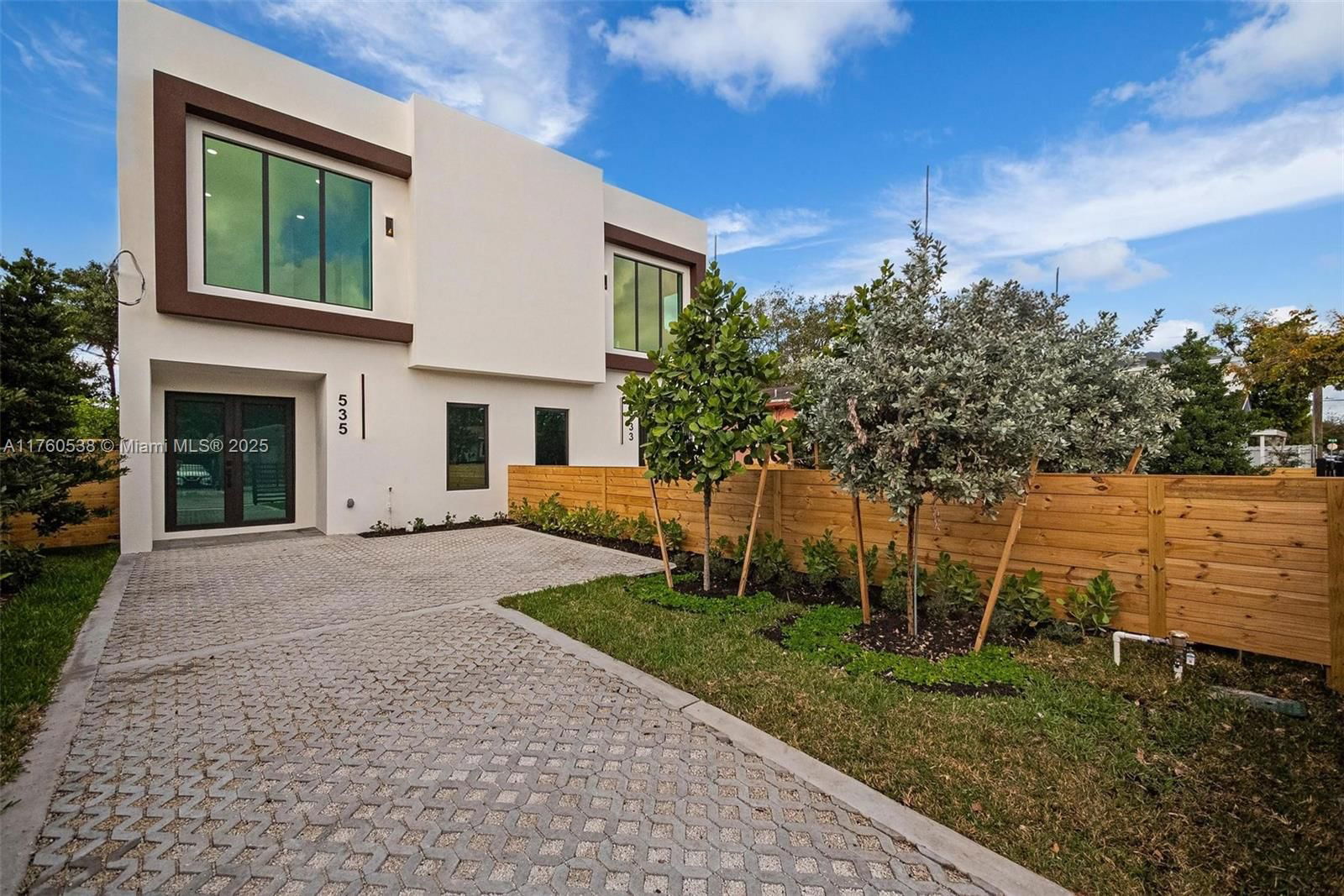Real estate property located at 533 52nd St #533, Miami-dade, Railway Shops Addn 2nd Am, Miami, FL