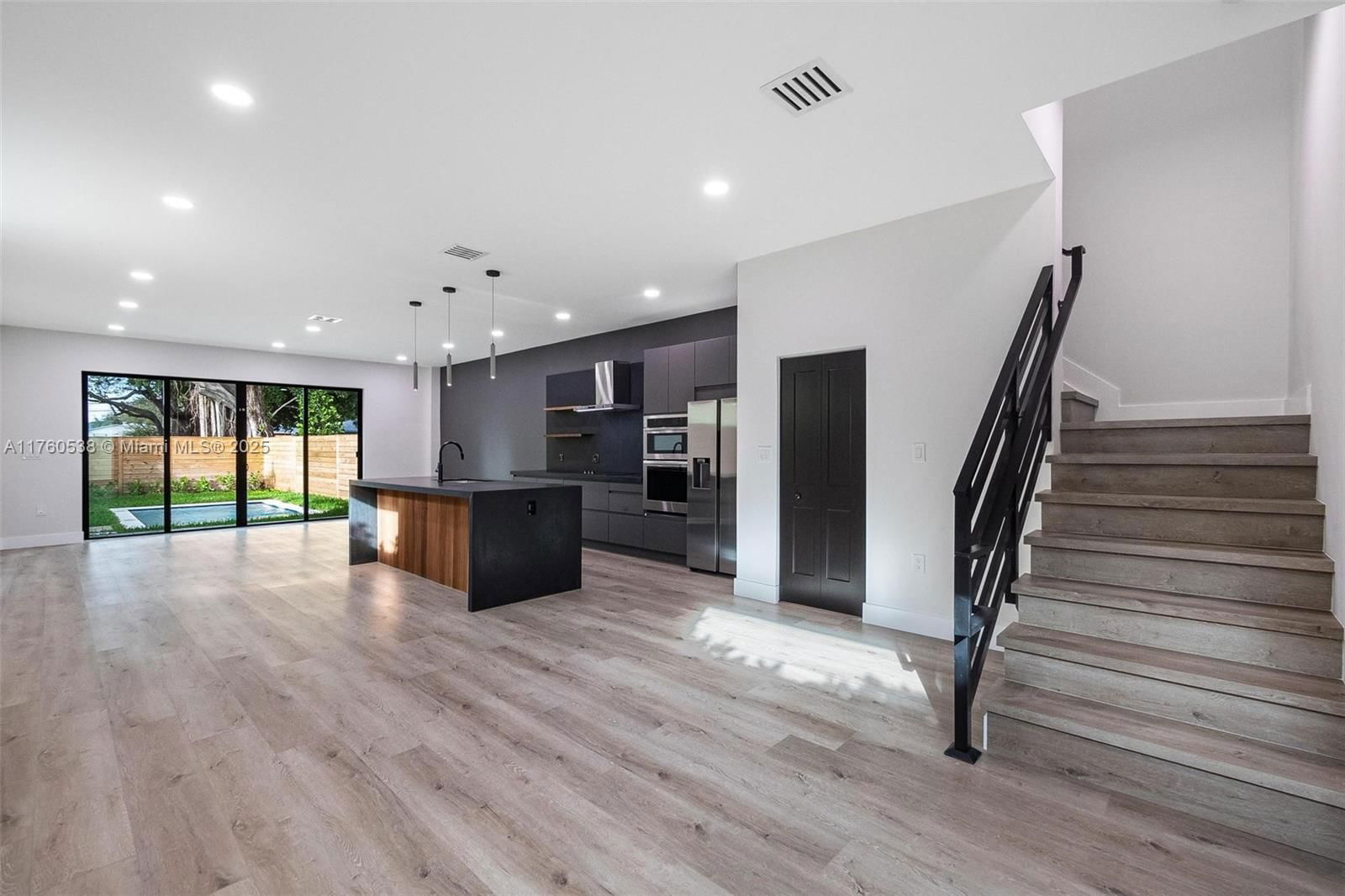 Real estate property located at 533 52nd St #533, Miami-dade, Railway Shops Addn 2nd Am, Miami, FL