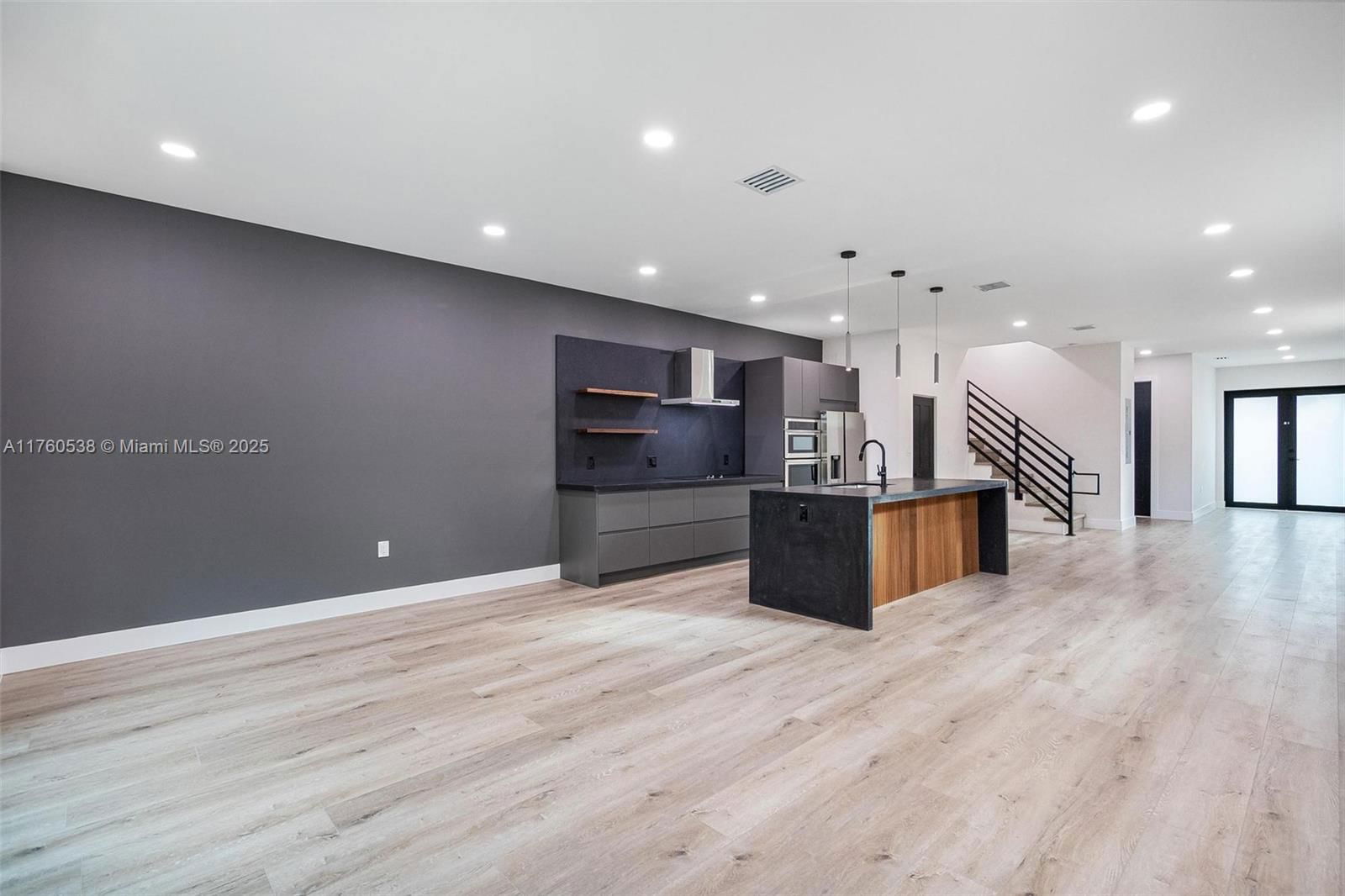 Real estate property located at 533 52nd St #533, Miami-dade, Railway Shops Addn 2nd Am, Miami, FL