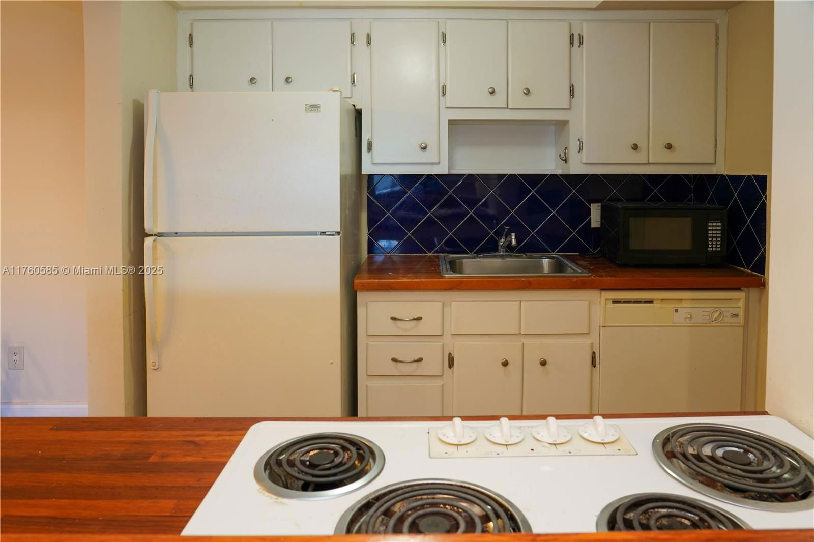 Real estate property located at 11855 19th Dr #47, Miami-dade, Sutton House Condo, North Miami, FL