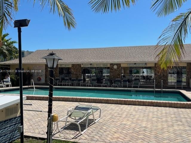 Real estate property located at 202 10th St #206, Broward, Meadowbrook Lakes Condo, Dania Beach, FL
