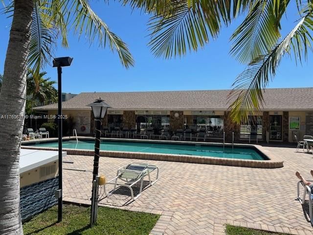 Real estate property located at 202 10th St #206, Broward, Meadowbrook Lakes Condo, Dania Beach, FL