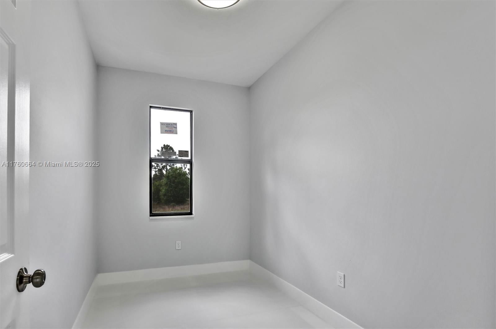 Real estate property located at 105 14th ST, Lee, Lehigh Acres, Lehigh Acres, FL
