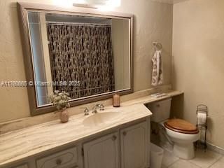 Real estate property located at 100 Golden Isles Dr #811, Broward, Lake Point Tower Condomin, Hallandale Beach, FL
