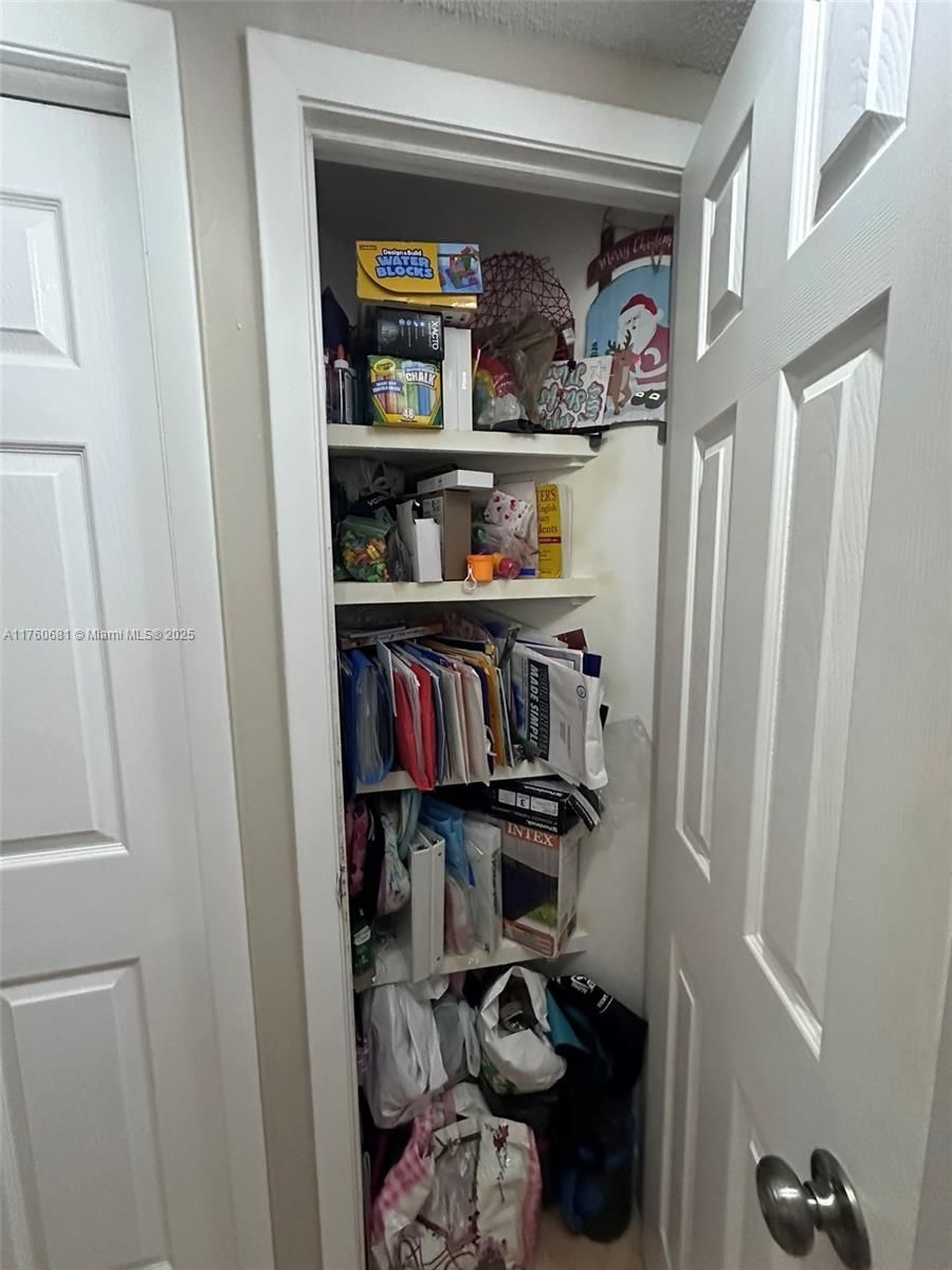Real estate property located at 8290 Lake Dr #139, Miami-dade, Las Vistas At Doral Condo, Doral, FL
